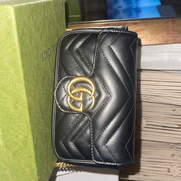 Gucci Cross body… unused Marmont super mini - Picture 2 of 3